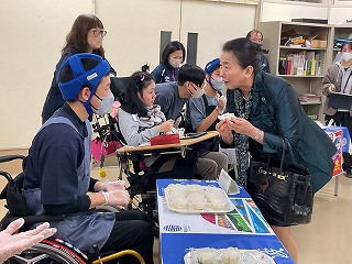 R7 キッチンカー活用事業 (47)