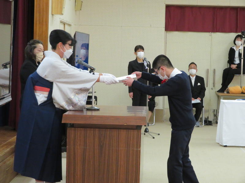 R4 卒業式（中・高等部） (14)