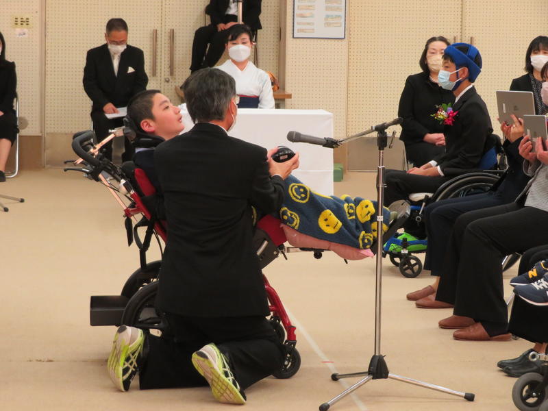 R4 卒業式（中・高等部） (16)